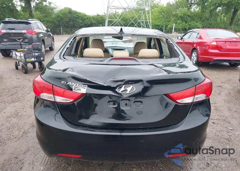 2012 Hyundai Elantra Gls (Ulsan Plant) z USA, uszkodzony, nr VIN KMHDH4AE1CU207971